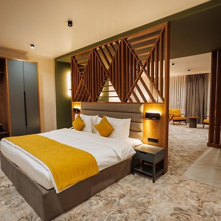 Aurum Garden Hotel Simkent Kültér fotó