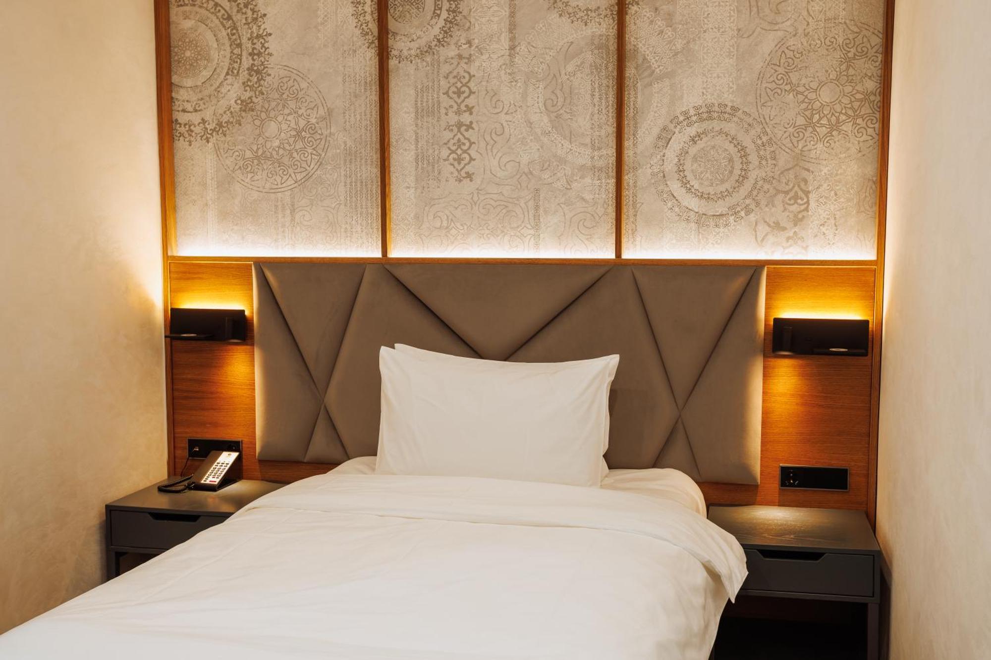 Aurum Garden Hotel Simkent Kültér fotó