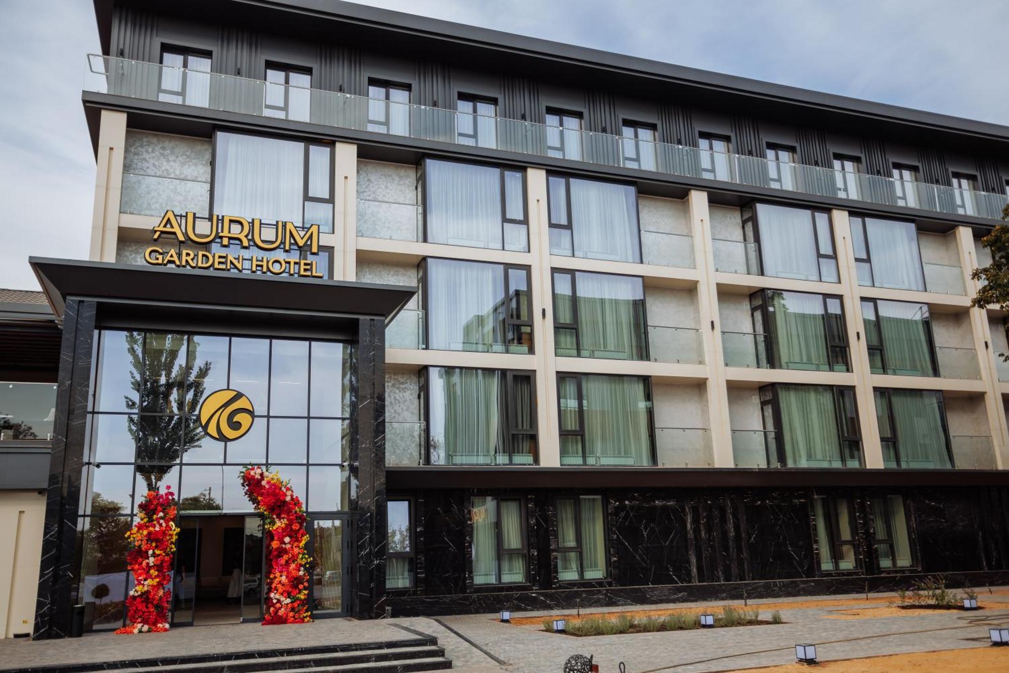 Aurum Garden Hotel Simkent Kültér fotó