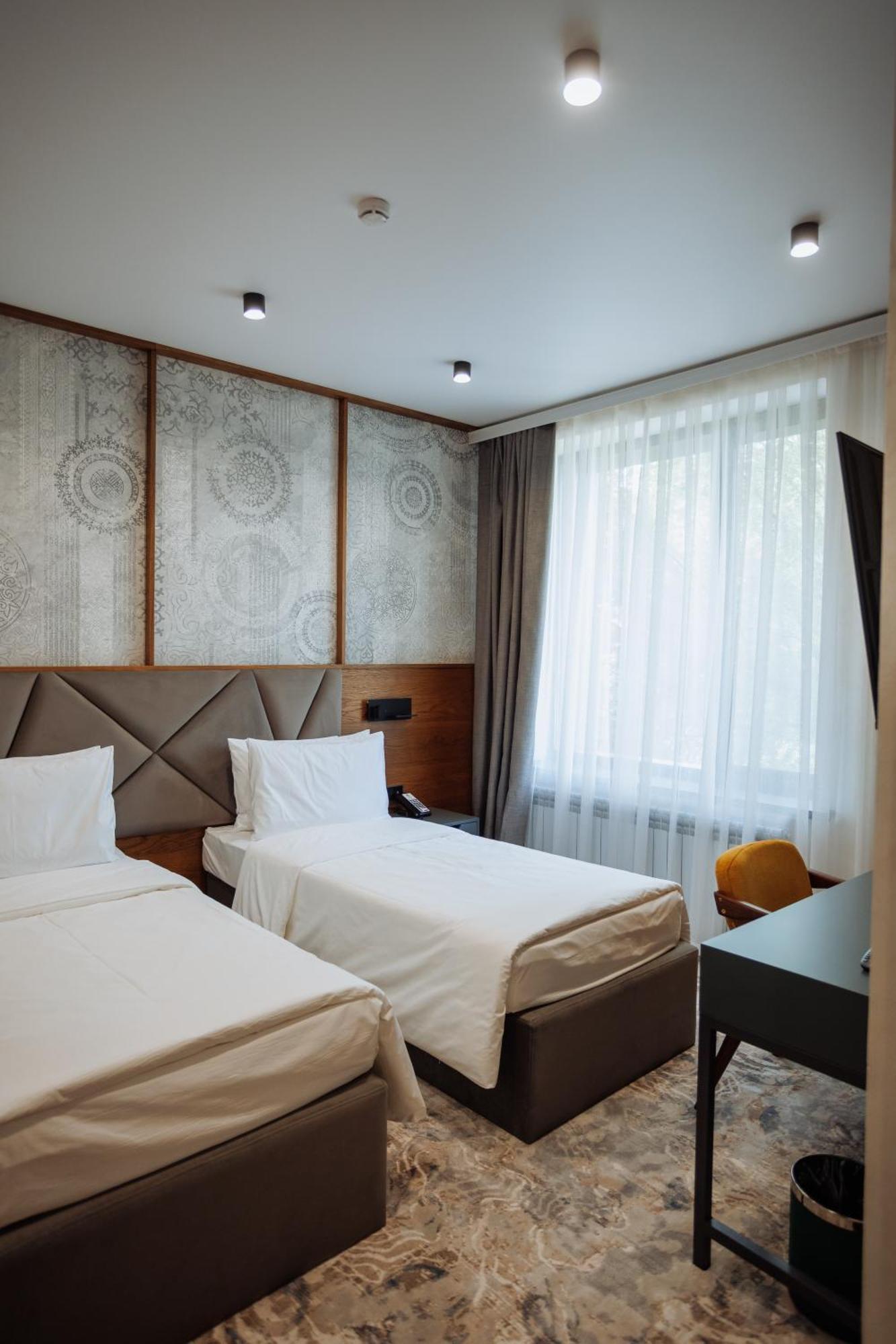 Aurum Garden Hotel Simkent Kültér fotó