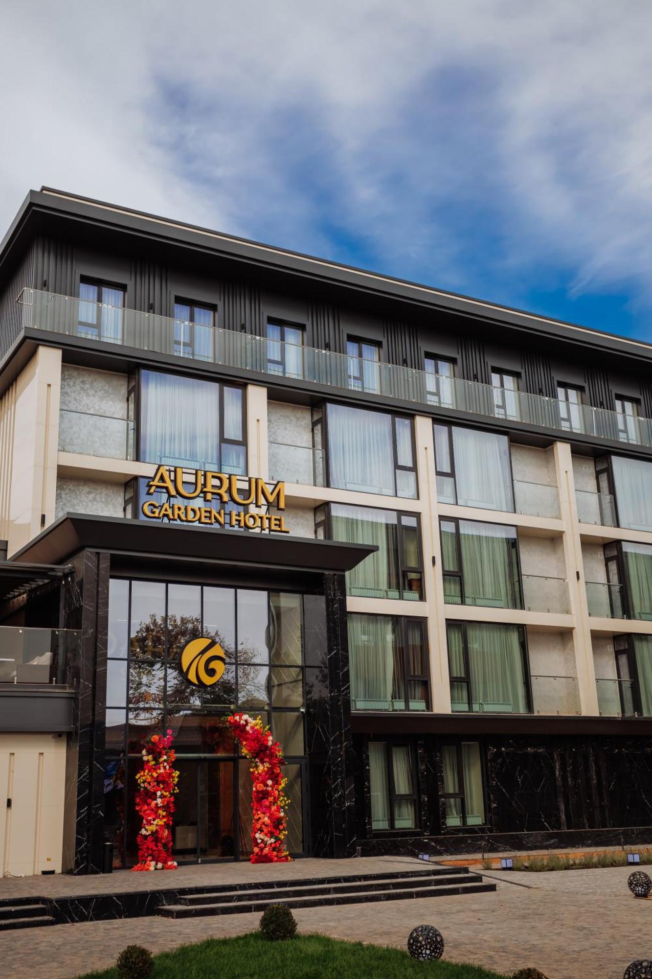 Aurum Garden Hotel Simkent Kültér fotó